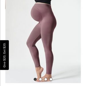 BLANQI Everyday Maternity Leggings - Size Large - Soft Fawn